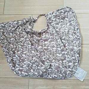 JJ Cole nursing cover in ash woodland
